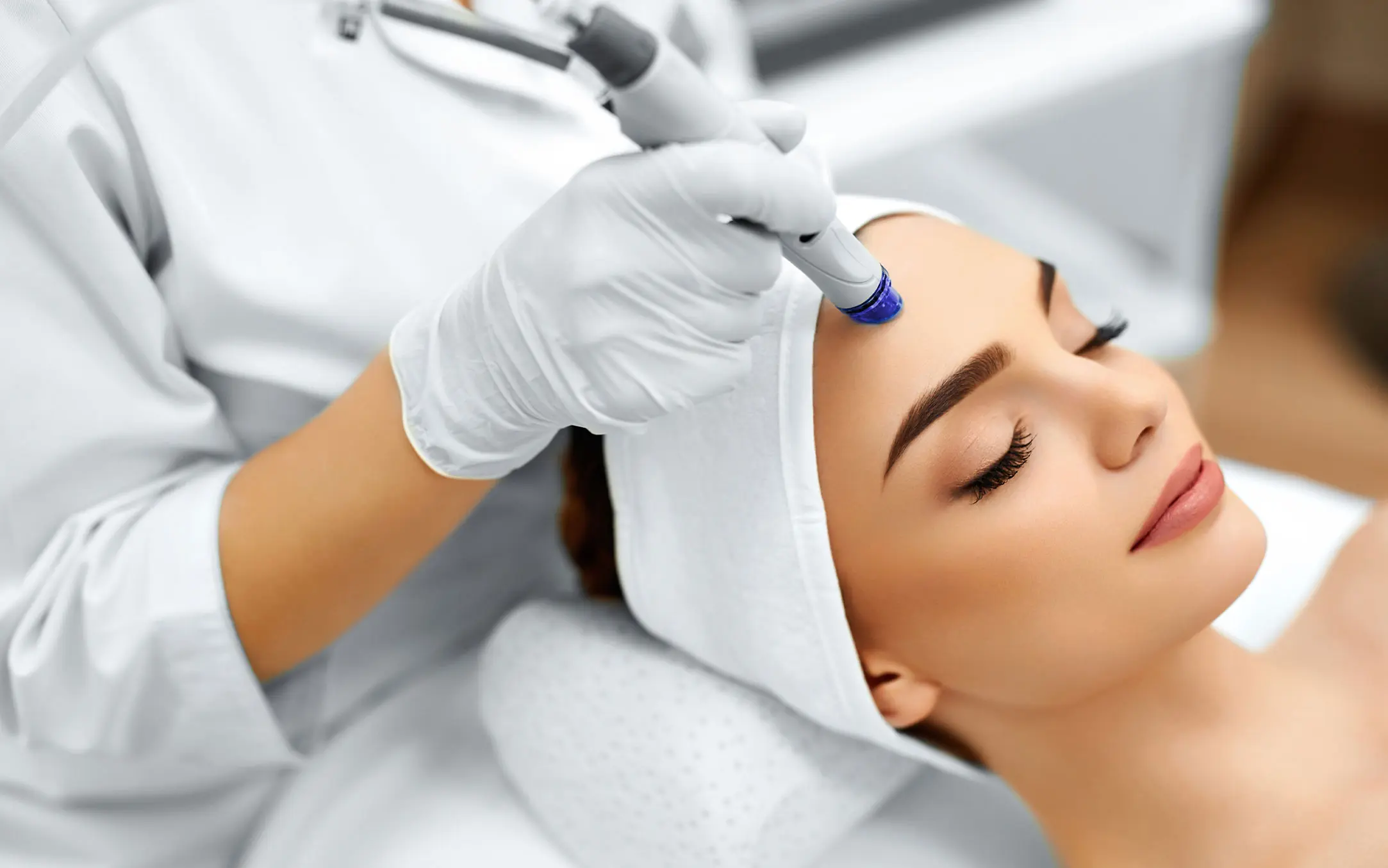 What Is Collagen Lift Therapy and How Can It Help Ageing, Loose Skin Brixton?